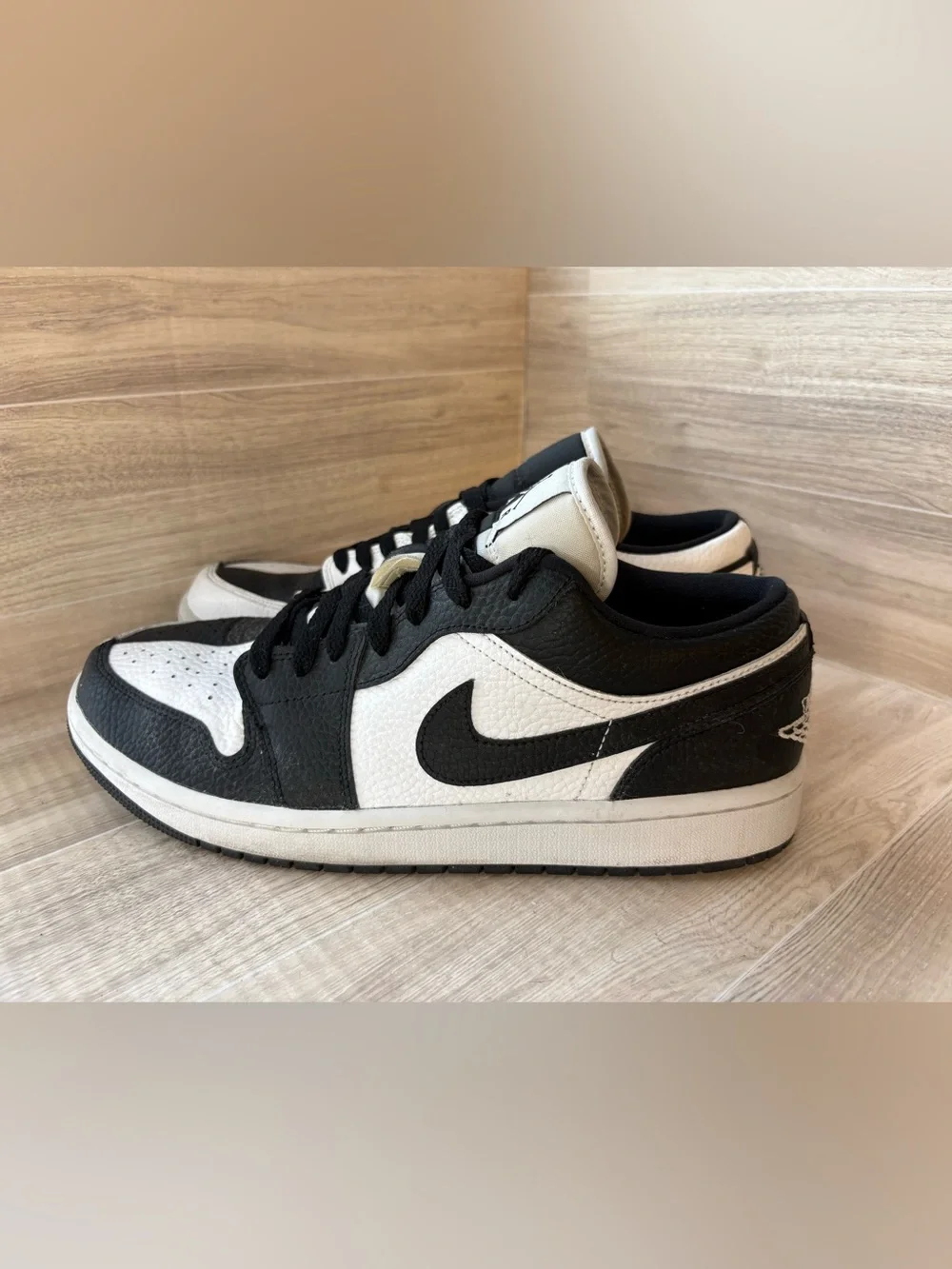 Nike Air Jordan 1 Low SE Homage White Black Split Shoes DR0502-101 Women's 10.5 - Picture 13 of 14